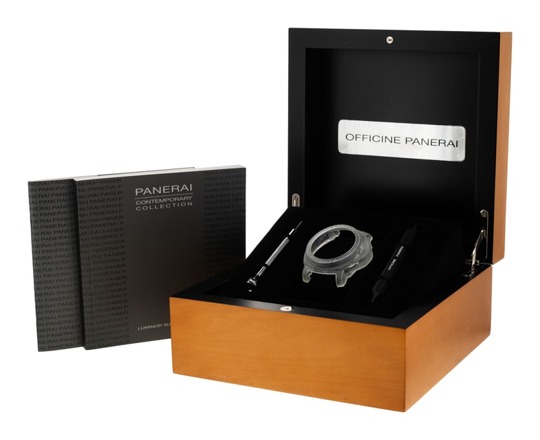 Panerai Luminor Submersible PAM00025 Image 4